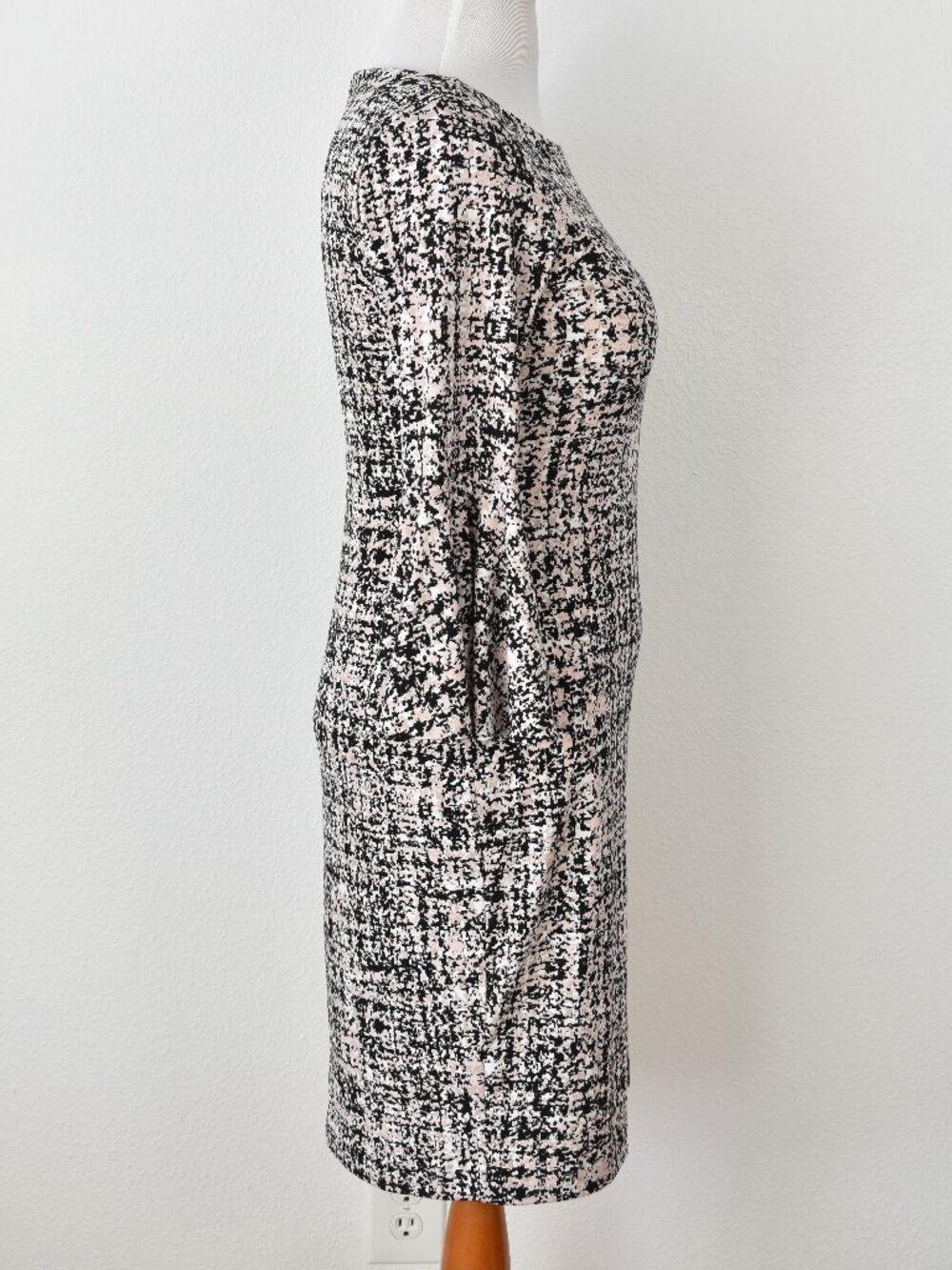 Calvin Klein Plaid Bell Sleeve Dress - 8 - Picture 8 of 10
